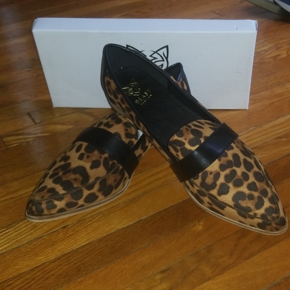 Leopard print womans loafers